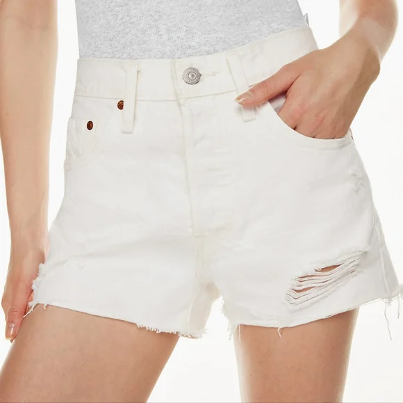 Levi's 501 Jean Short - Picture 3 of 8